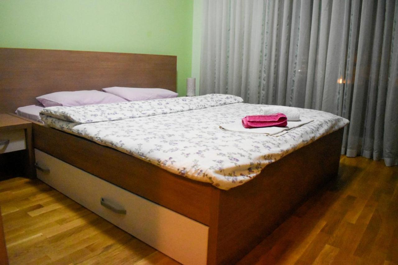 Apartman Sara 2 Подгорица Экстерьер фото